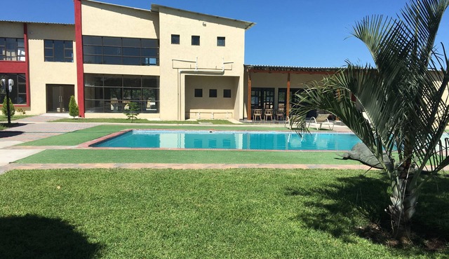 Shumba Lodge