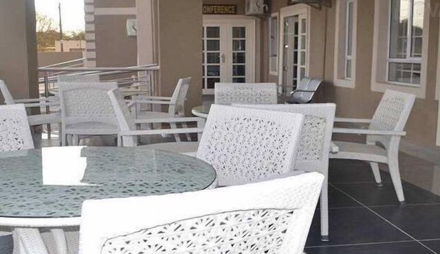 South Court Inn
