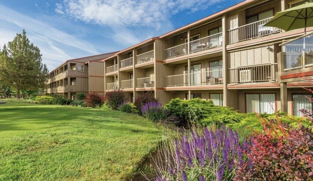 Spacious 2 BR | Eagle Crest