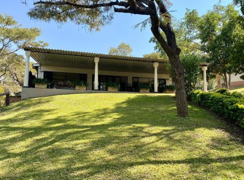 Spacious 5 bed with spacious living area Dam View - 2246