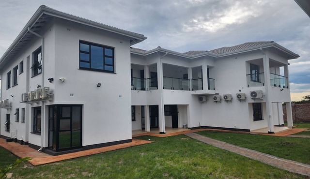 Spacious 5-bedroom house in charming Harare with AC
