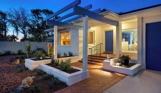 St Armands Mid Century Rad Pad with Pool