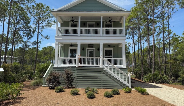 St Teresa beach private secluded pool Summer camp
