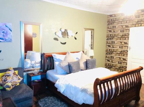 Studio in Golden Acres – Kwekwe - 2371