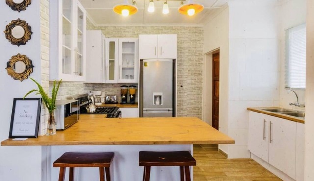 Stunning 3 bedroom 3.5 bath cottage in Malindela ,