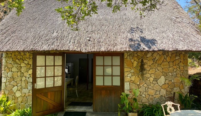 Stunning private cottage in the heart of Nyanga - 2095