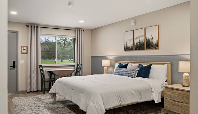 Sullivan Trail Inn and Suites