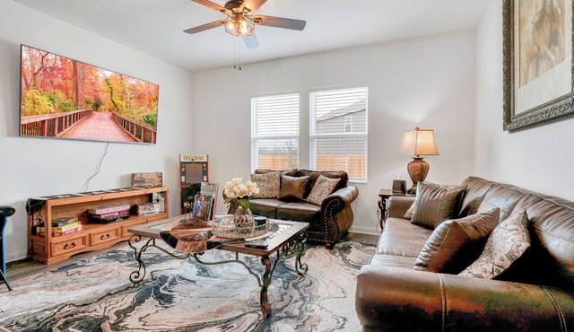 Texas Star! Big Family Stay 4BR 3BA - 2 King Beds
