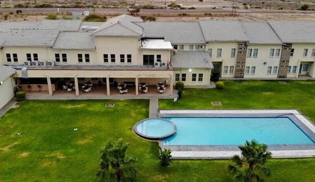 Thakadu Hotel, Casino & Conference Centre
