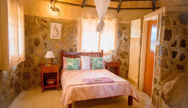Thakgalo Honeymoon Suite - 2211