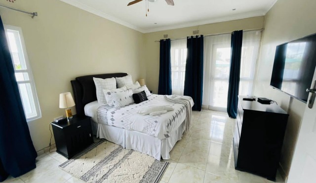 Three bedrooms cozy family home all rooms airconditioned