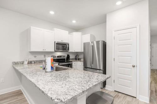 Tortuga Cove 1028 Sleeps 11, Free Activities Included!