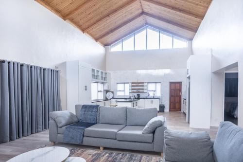 Tranquil 3-Bed Home, Arlington Estate