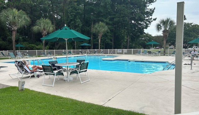 True Blue Resort "SURF N TURF" All summer nts left are 89 A+ Unit!17th Hole