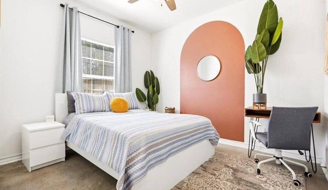 Unit 101 Family-friendly stay San Antonio 2BR for 6