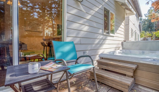 Updated Luxury in this Gorgeous Home in Desirable Westside Bend with Hot Tub!