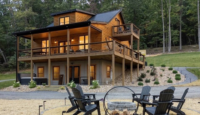 Velare at Whispering Ridge | Luxury Shenandoah Cabin | Hot Tub, Game Room, Gym