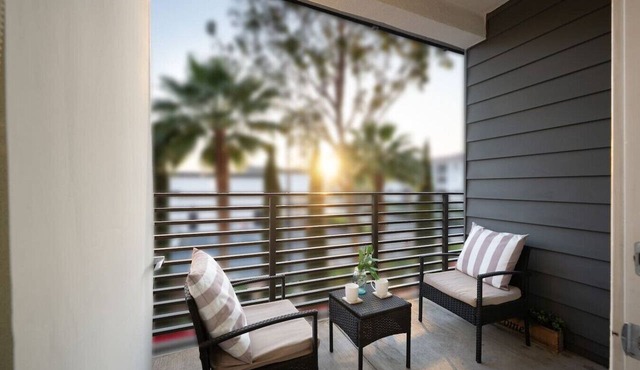 Villa Valencia - Free Disney Gift Card!