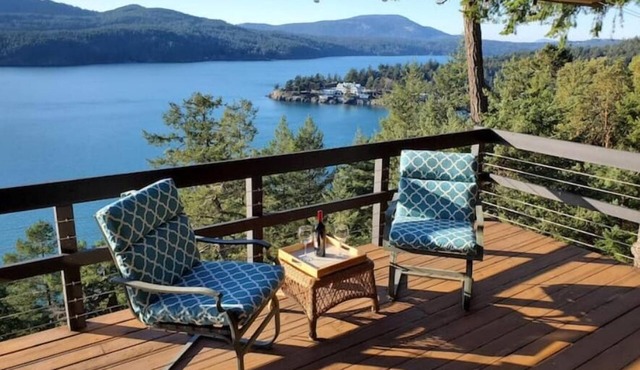 Waterfront View Rosario Sleeps 10-