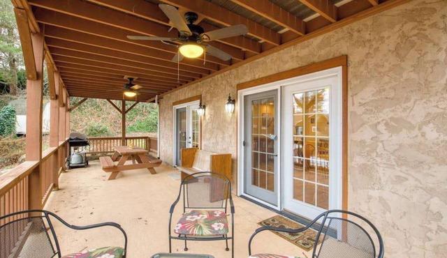 Wonderful lower-level home close to the lake with private entrance, WiFi, AC