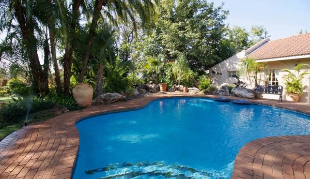 Wonderfully spacious two bedroom cottage in a quiet secluded area of town, on the edge of the bush - 1998