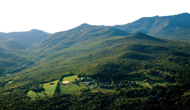 Year-Round Luxury Mountain Villa @ Trapp & Stowe with Resort Amenities Included!