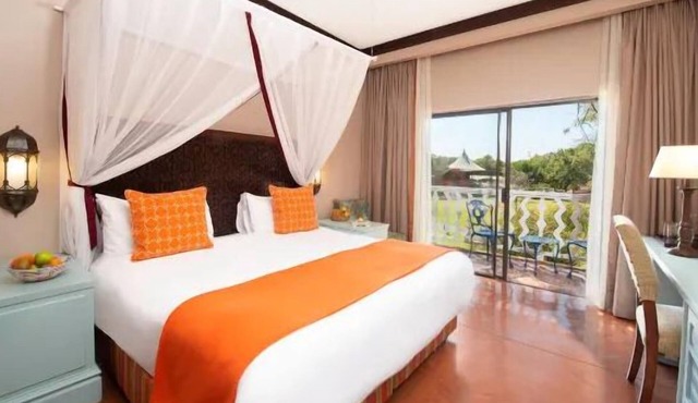 Your Home Away From Home! 2 Homely Units, Onsite Pool & Spa, Outdoor Adventures!