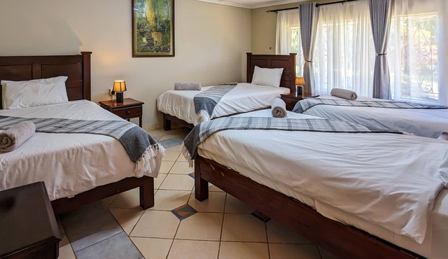 Zambezi Family Lodge - Leopard Room
