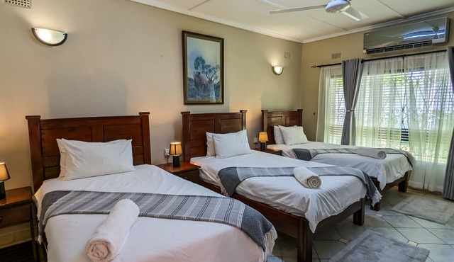 Zambezi Family Lodge - Rhino Room