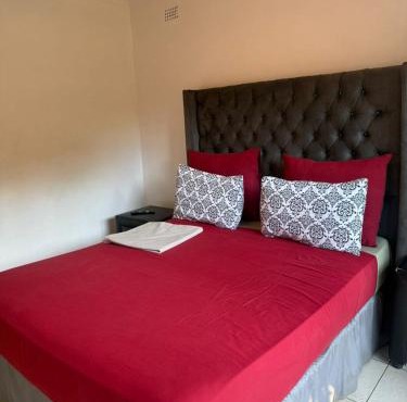 Zim Safari Guest Lodge