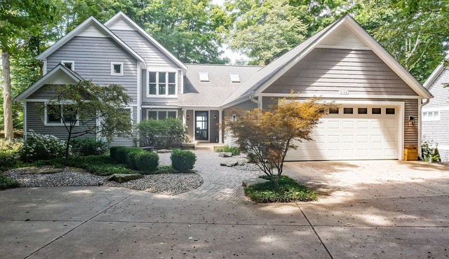 Zzz's by the C: Summer Lake Michigan Escape | Private Beach House Sleeps 12
