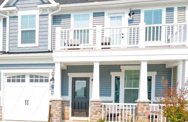 Coastal Club Resort-Amenities Community *33756* w 3 BR, 2.5 BA