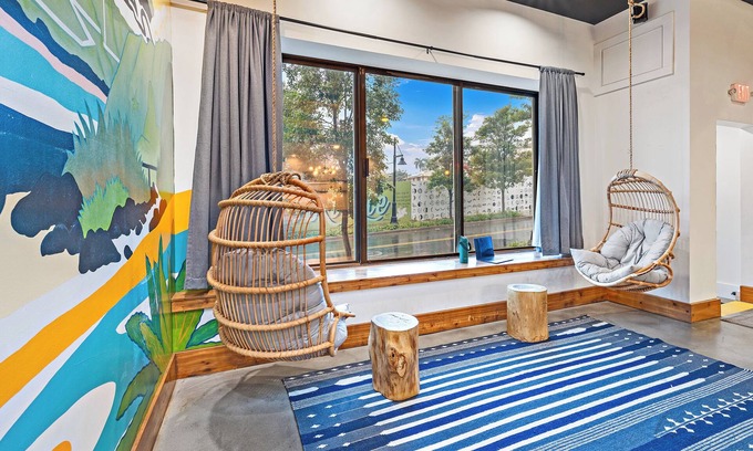 Wailuku Hostel | Howzit Hostels