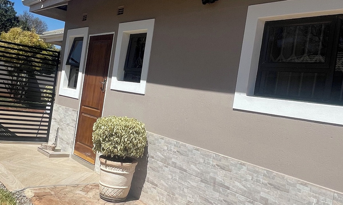 Harare Apartment | Charming 2-bedroom apartment in superb Harare with WiFi