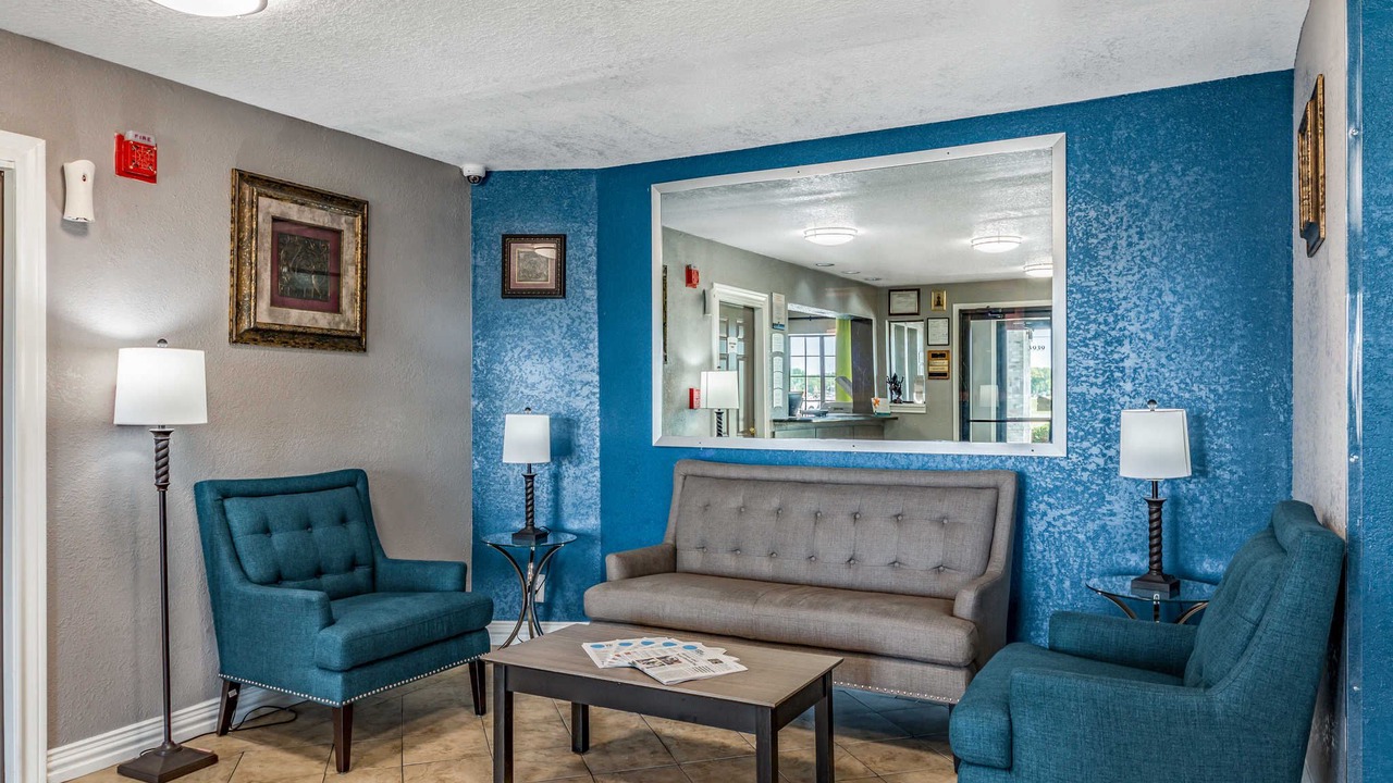 Photo of Livingroom in Arena District