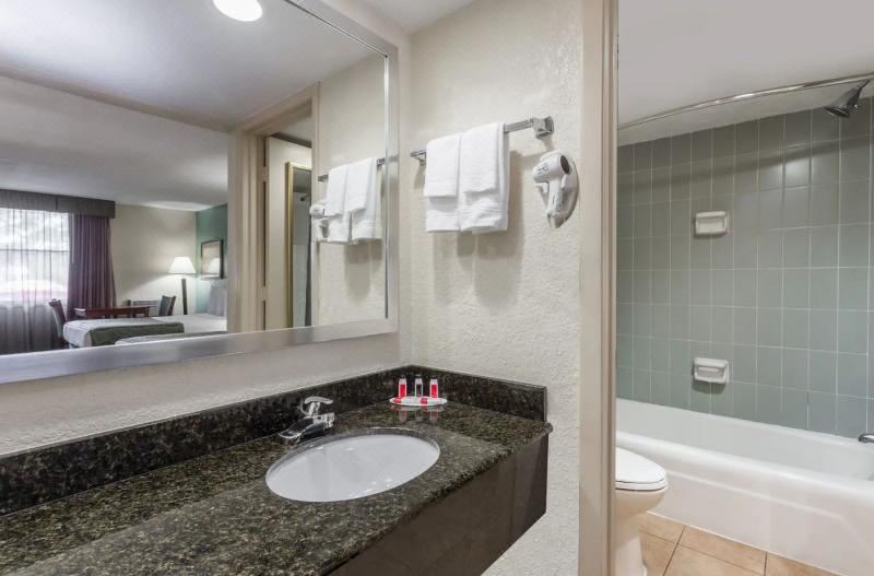 Photo of Bathroom in Arlington Park