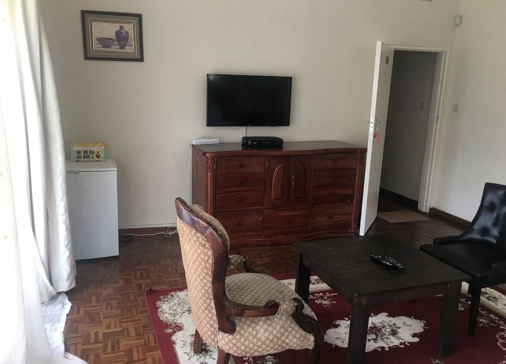 Photo of Livingroom in Harare East
