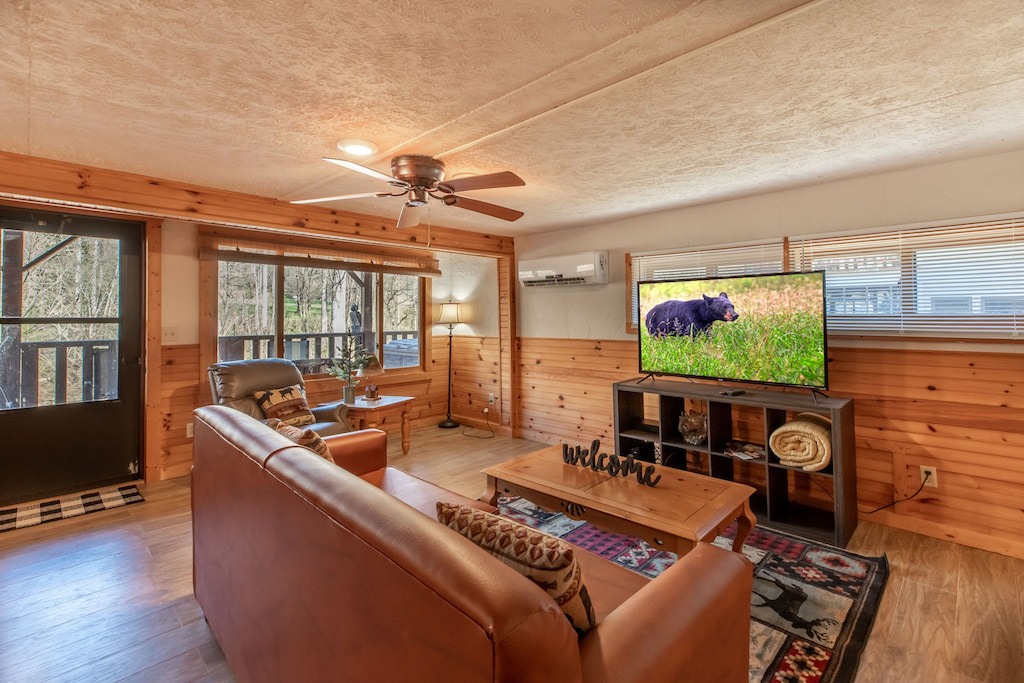Photo of Livingroom in Townsend