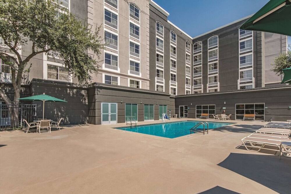 Photo of Outdoor in Arsenal