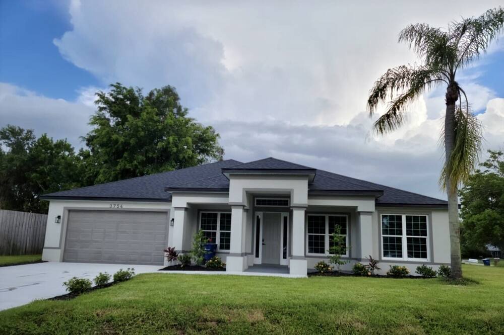 Photo of Outdoor in Desoto Lakes