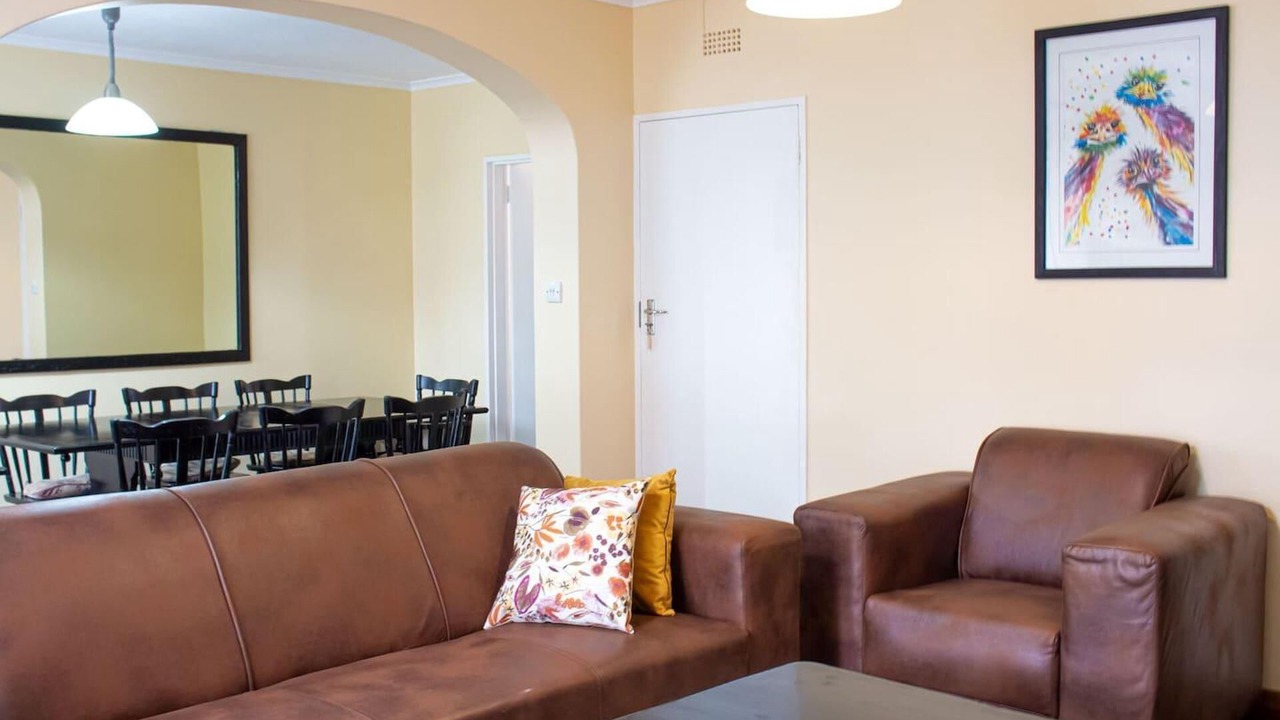Photo of Livingroom in Target Area