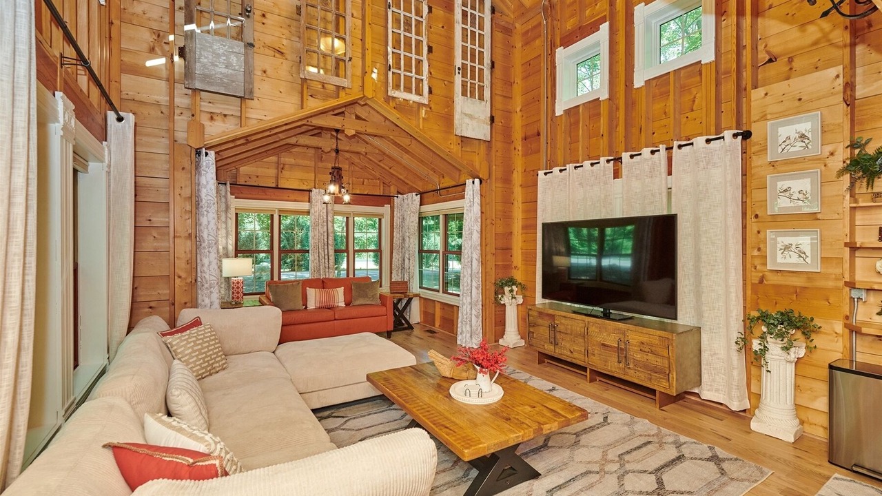 Photo of Livingroom in Fennville