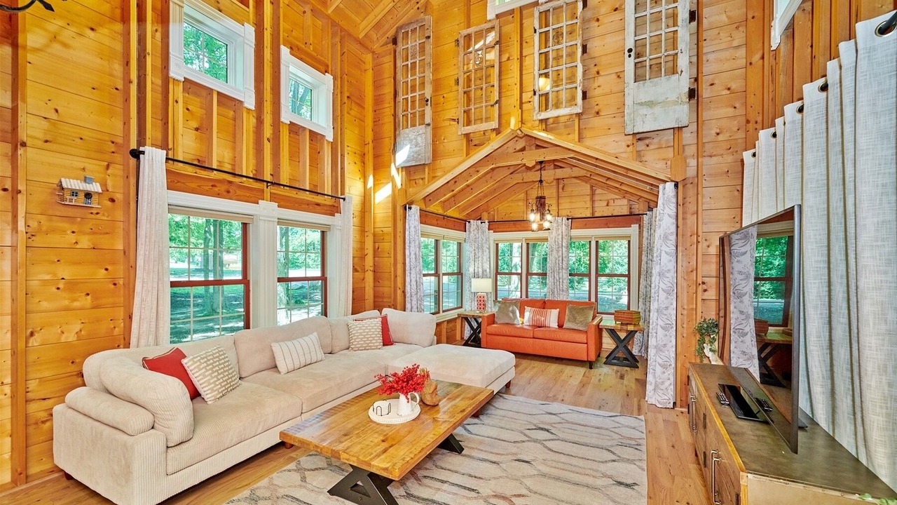 Photo of Livingroom in Fennville
