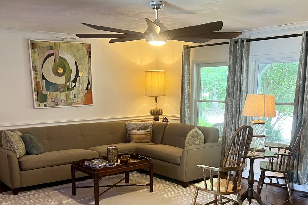 Photo of Livingroom in Eatonton