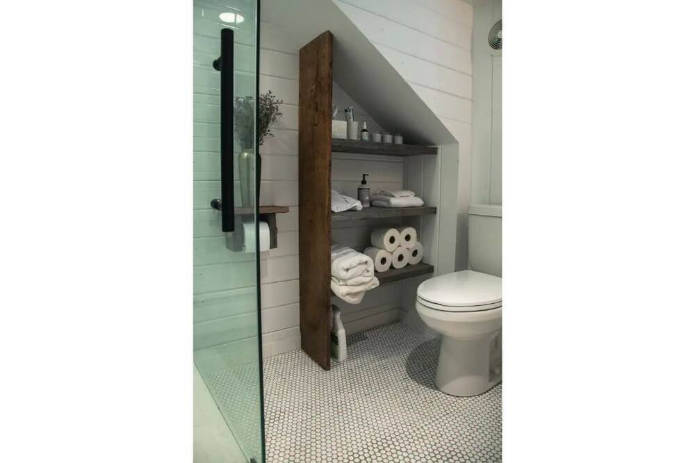 Photo of Bathroom in Moriah Center