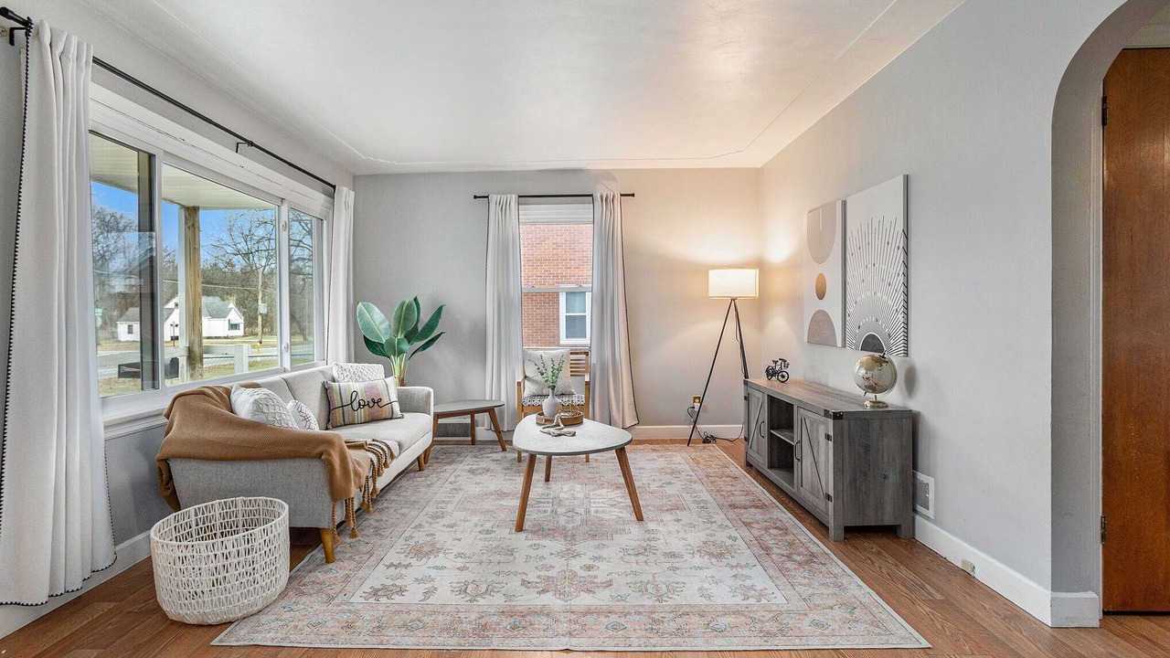 Photo of Livingroom in Battle Creek