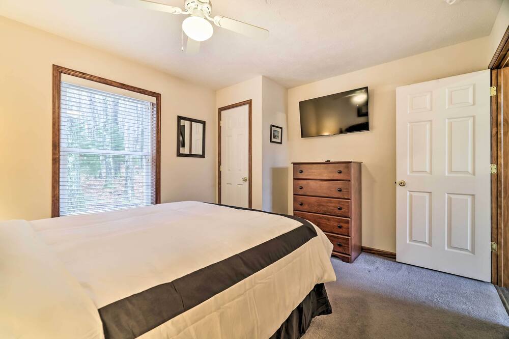 Photo of Bedroom in Pocono Lake