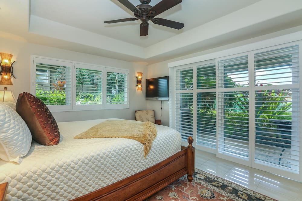 Photo of Others in Kaiulani