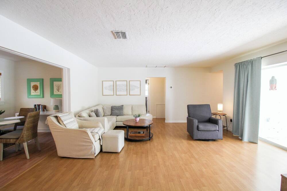 Photo of Others in Gulf Gate Estates