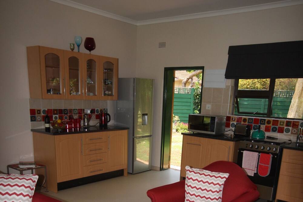 Photo of Livingroom in Harare East
